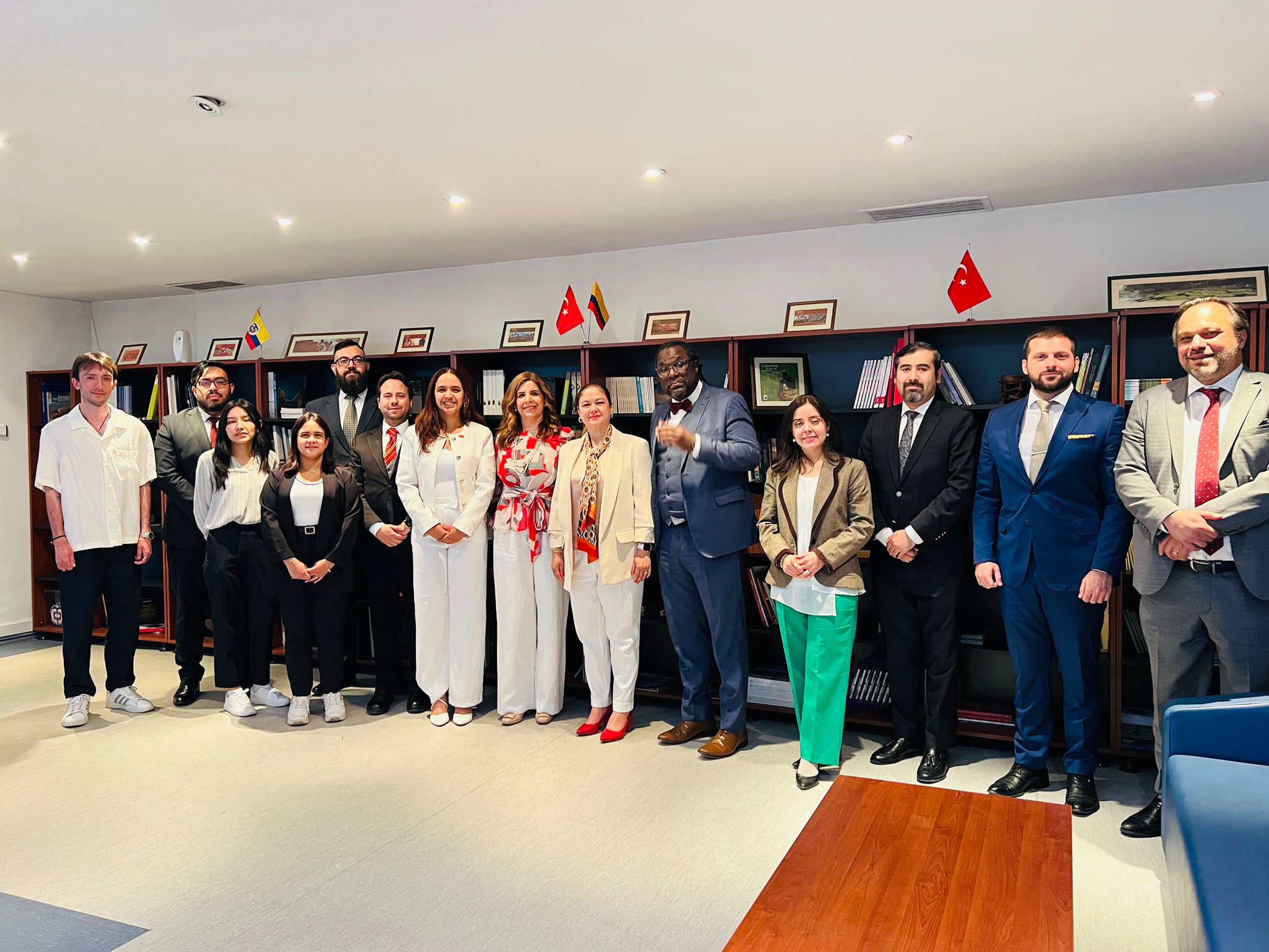 Colombia reúne a cónsules de América Latina y el Caribe en Ankara para articular la asistencia que cada país brinda a sus connacionales en Irán y abordar otros asuntos consulares